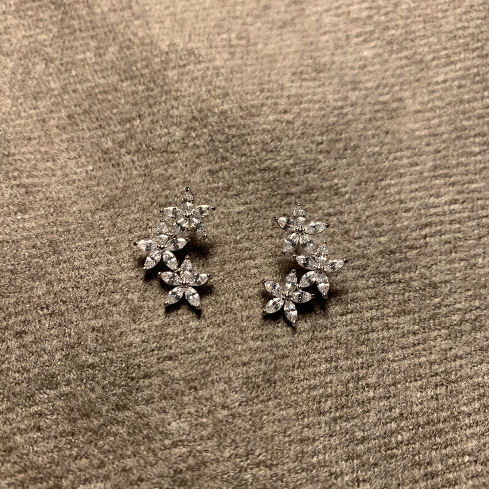 Flower Shape Earrings